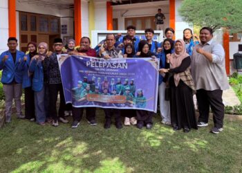 Langkah Nyata Mahasiswa Mengabdi: Pelepasan Tim PPK Ormawa HMJ Ekonomi Pembangunan ke Desa Mardinding Julu